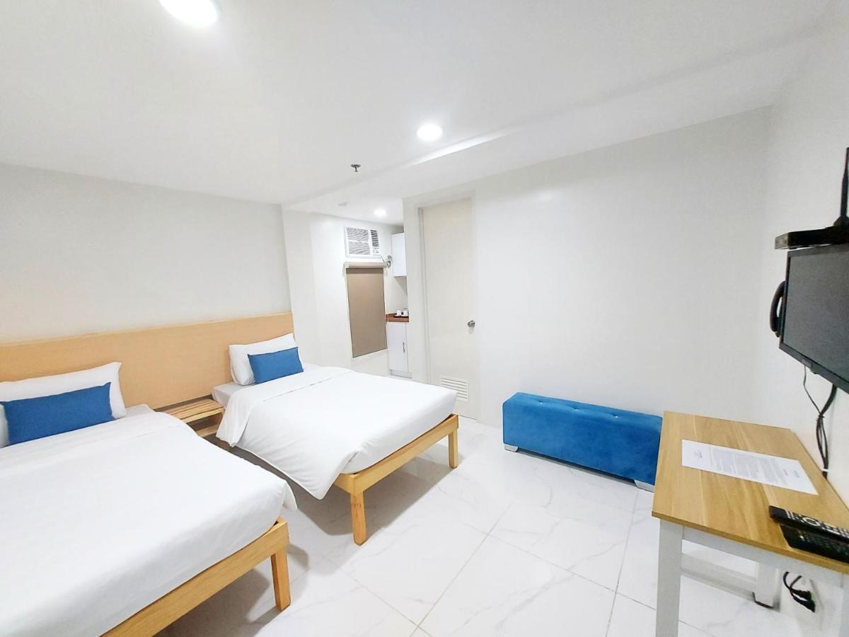 Hotel Airobedz Mckinley - Near Sm Aura Manila Exteriér fotografie